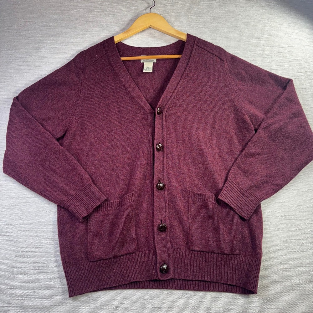 LL Bean Mens M Burgundy 100% Lambswool V-Neck Button Cardigan Sweater 264792